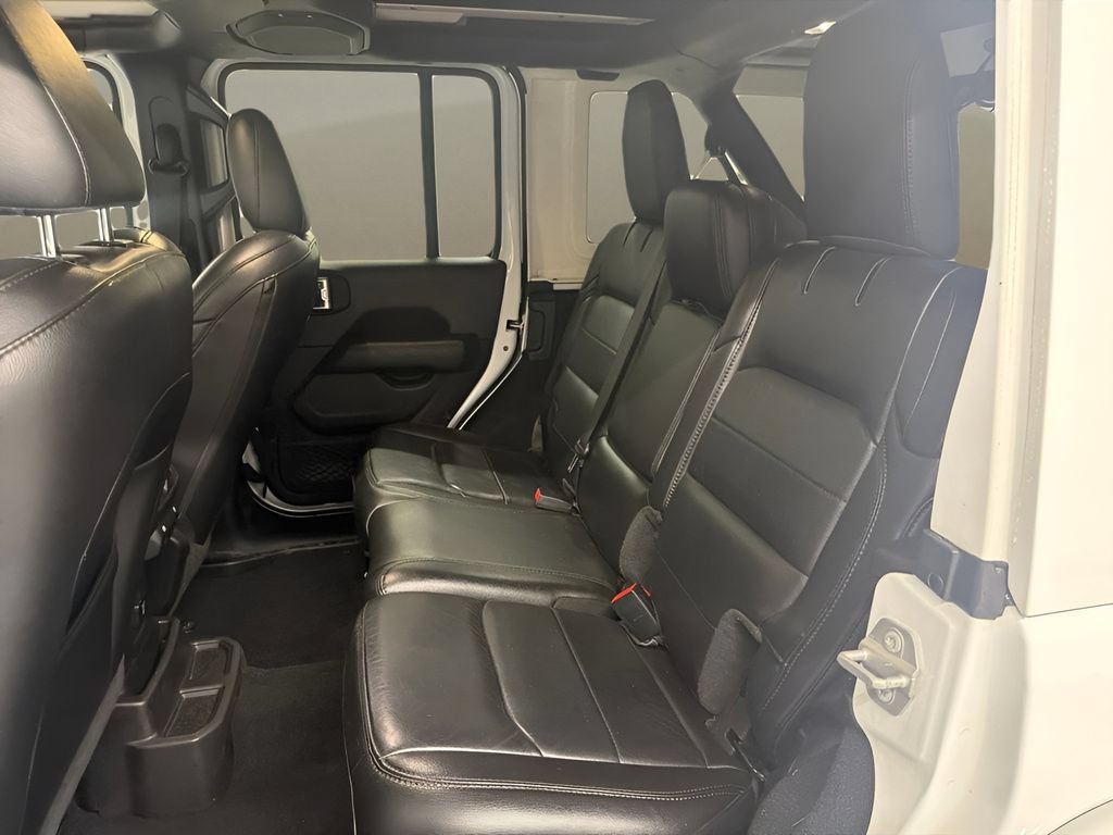 Used 2020 Jeep Wrangler Unlimited Sahara AWD/4WD image 16