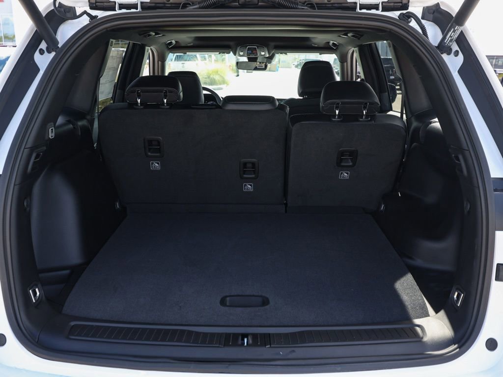 Used 2026 Jeep Grand Cherokee Altitude image 16