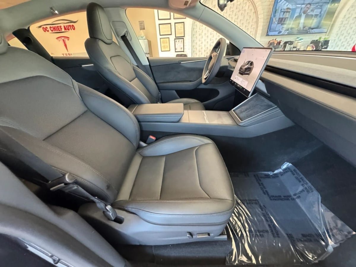 Used 2026 Tesla Model Y AWD image 13