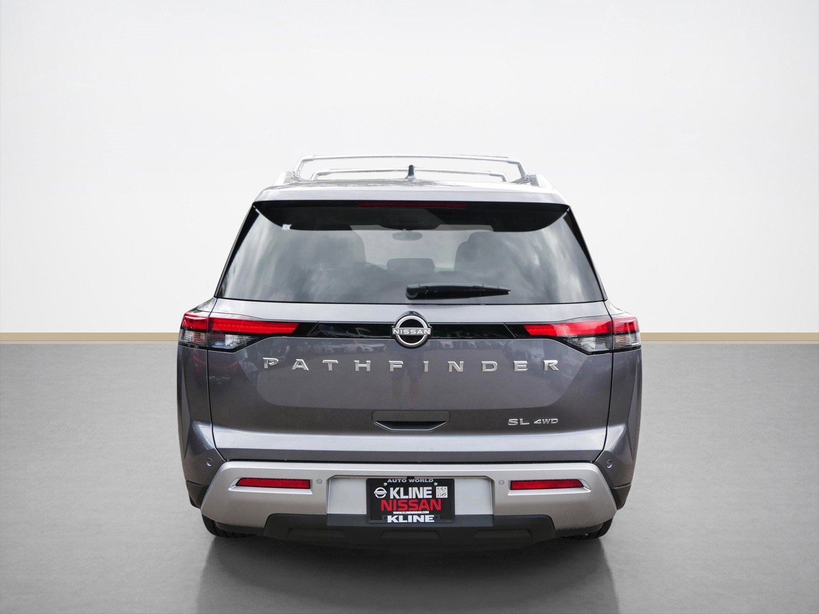 New 2025 Nissan Pathfinder SL image 3