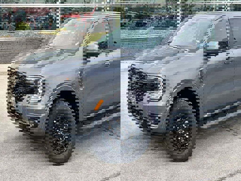 New 2026 Ford Ranger Lariat w/ Black Appearance Package image 2