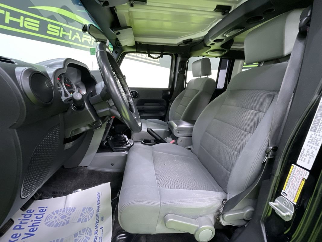 Used 2008 Jeep Wrangler Unlimited Rubicon w/ Dual Top Group image 17