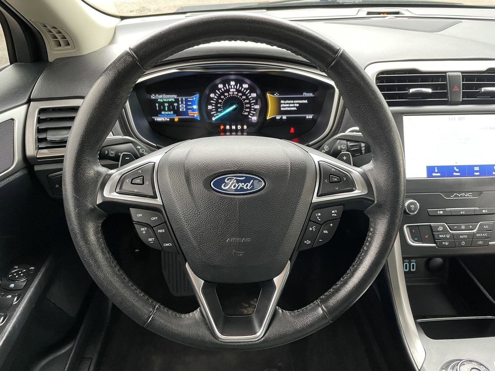 Used 2019 Ford Fusion SEL FWD image 15