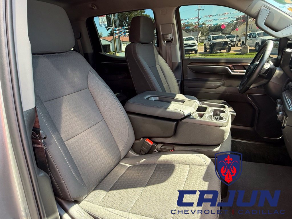 Used 2025 Chevrolet Silverado 1500 LT RWD image 36