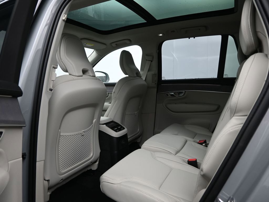 New 2026 Volvo XC90 T8 Ultra image 23