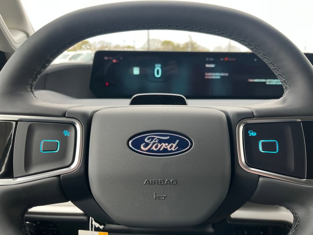 New 2025 Ford Expedition Max Active image 2