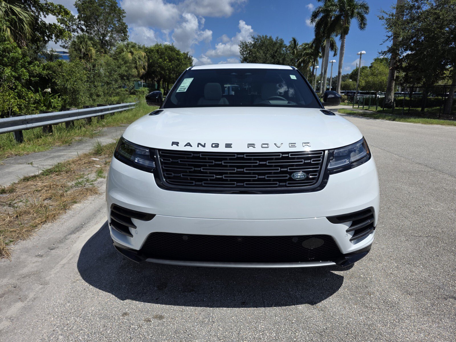 New 2026 Land Rover Range Rover Velar Belgravia AWD/4WD image 8