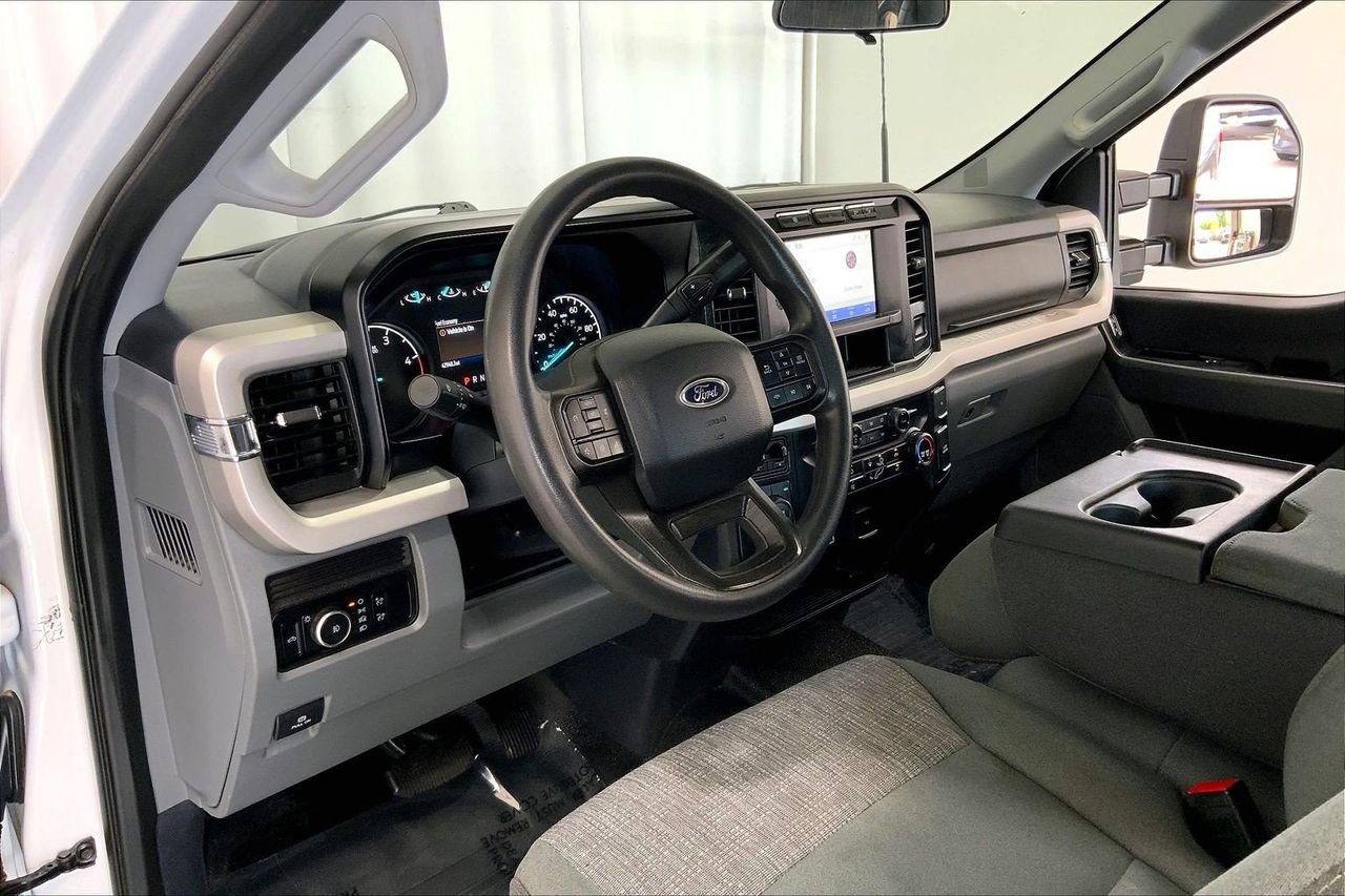 Used 2024 Ford F250 XLT w/ FX4 Off-Road Package AWD/4WD image 14