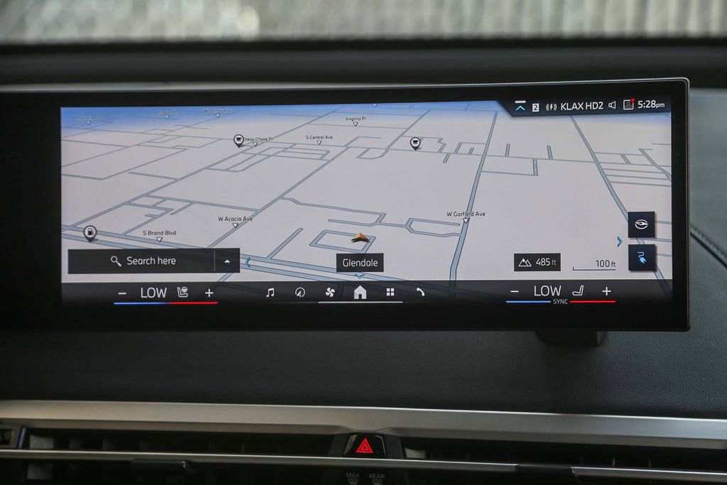 Certified 2025 BMW iX xDrive50 AWD/4WD image 11