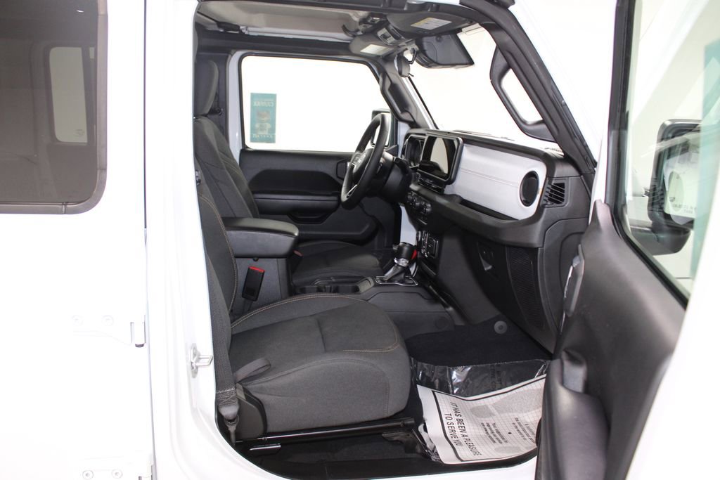 Used 2024 Jeep Wrangler Sport S image 26