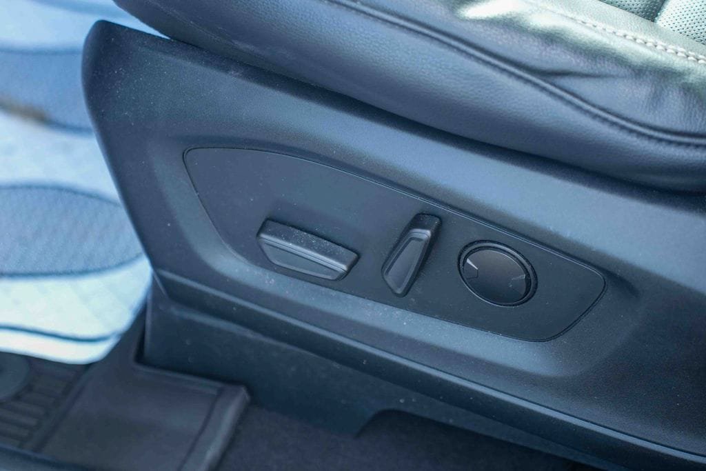 Used 2023 Ford Explorer Limited w/ Limited Technology Package AWD/4WD image 30