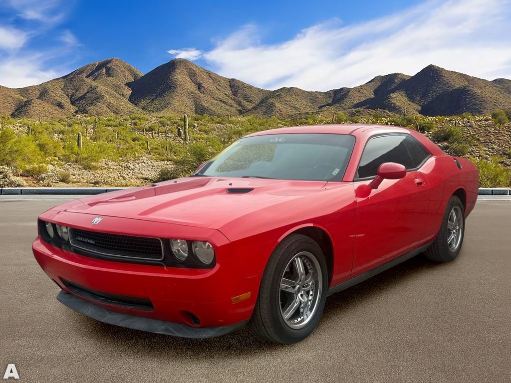 Used 2009 Dodge Challenger SE image 2