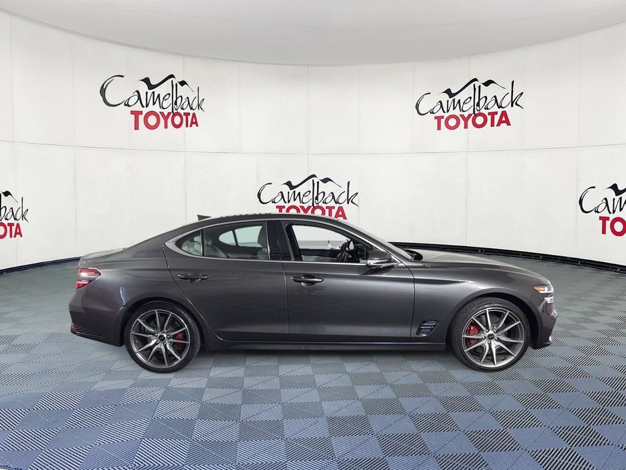 Used 2025 Genesis G70 2.5T AWD/4WD image 9