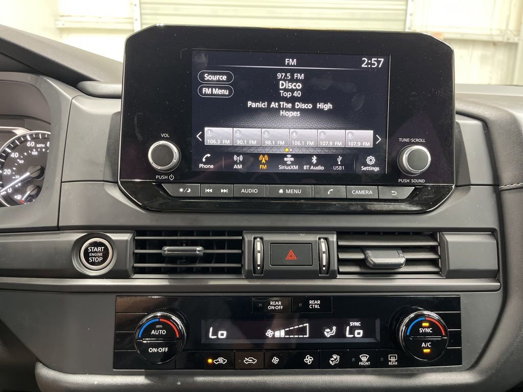 Used 2024 Nissan Pathfinder S image 15