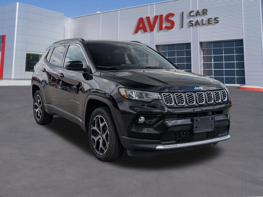 Used 2025 Jeep Compass Limited image 3