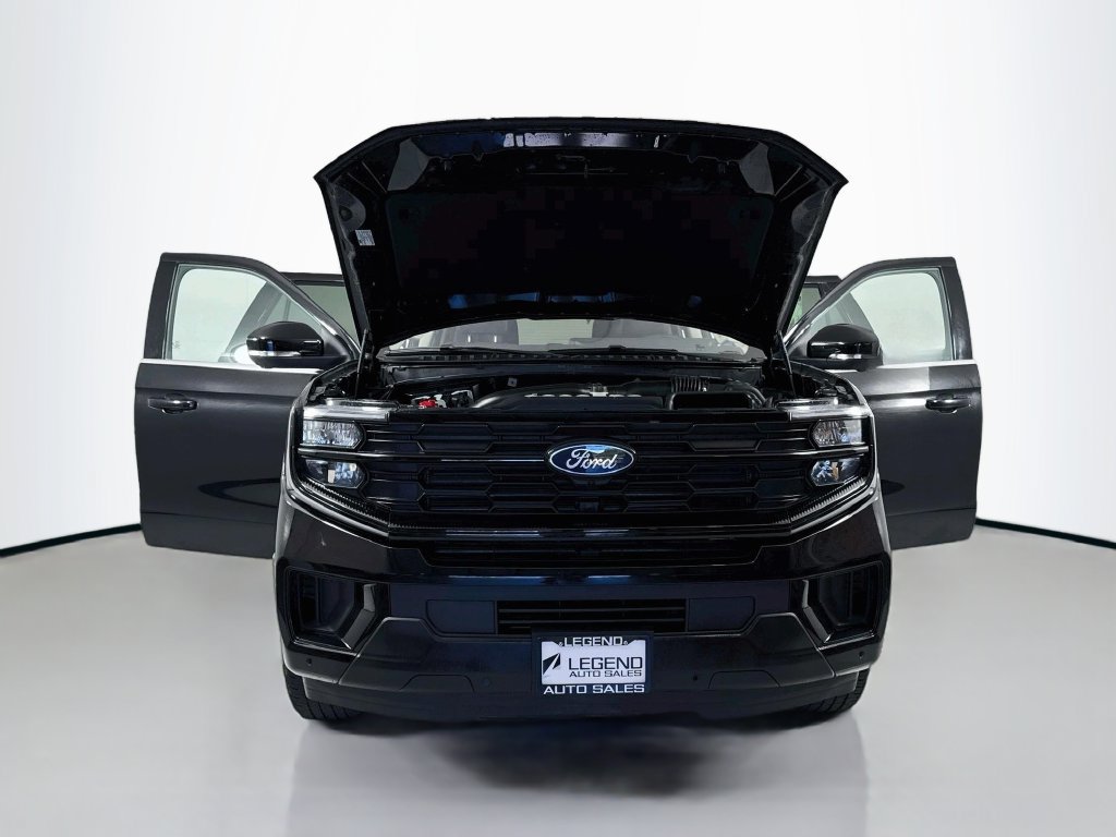 Used 2025 Ford Expedition Active AWD/4WD image 23