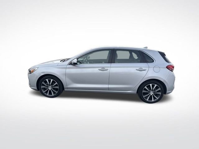 Used 2018 Hyundai Elantra GT image 2
