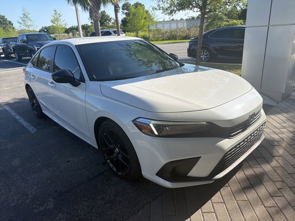 Used 2023 Honda Civic Sport image 2