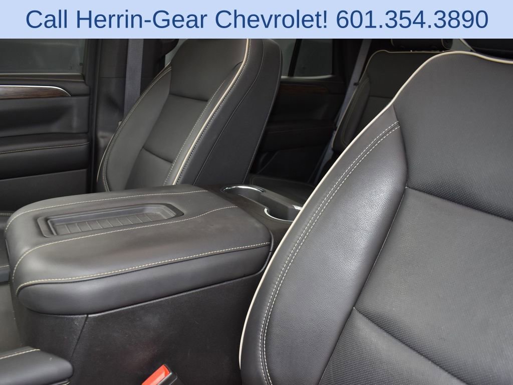 Used 2021 Chevrolet Tahoe Premier w/ Premium Package RWD image 14