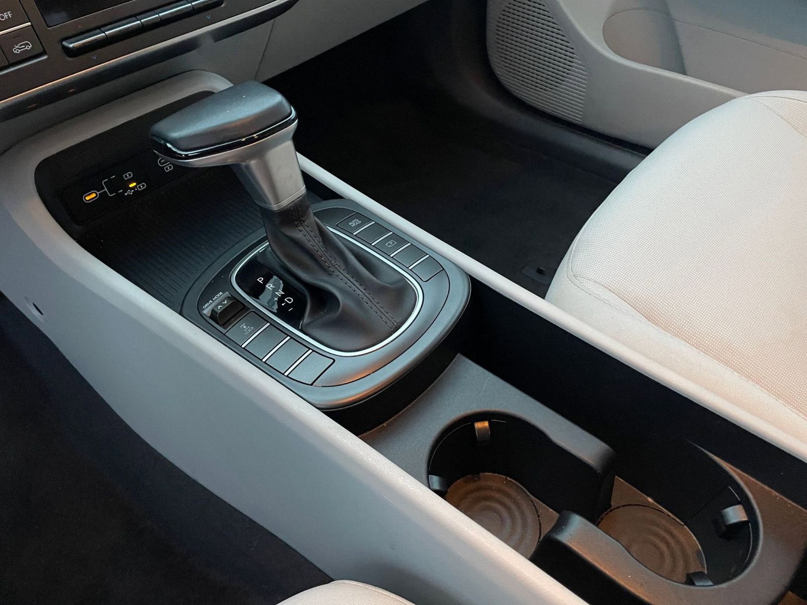 Used 2025 Hyundai Kona SEL image 41