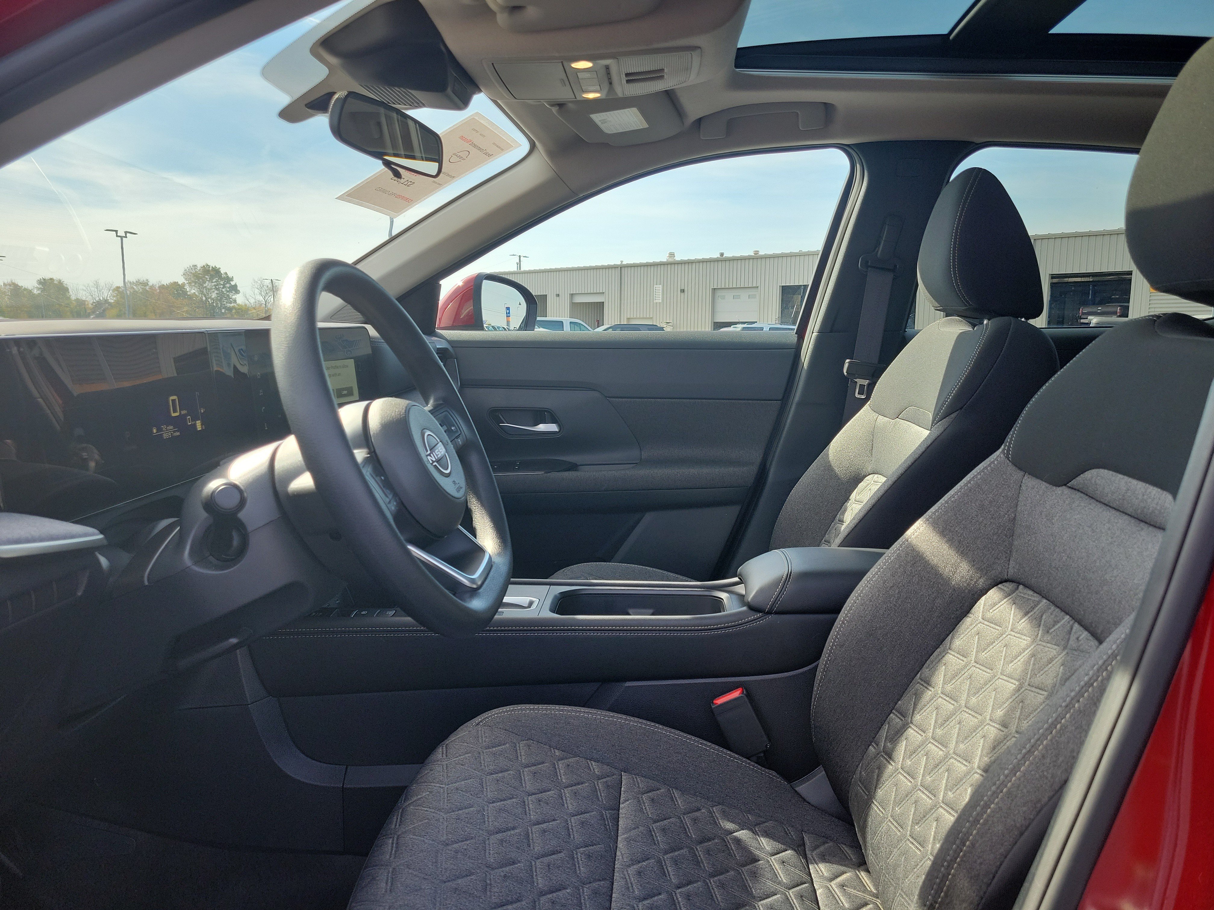 Certified 2025 Nissan Kicks SV w/ SV Premium Package AWD/4WD image 15