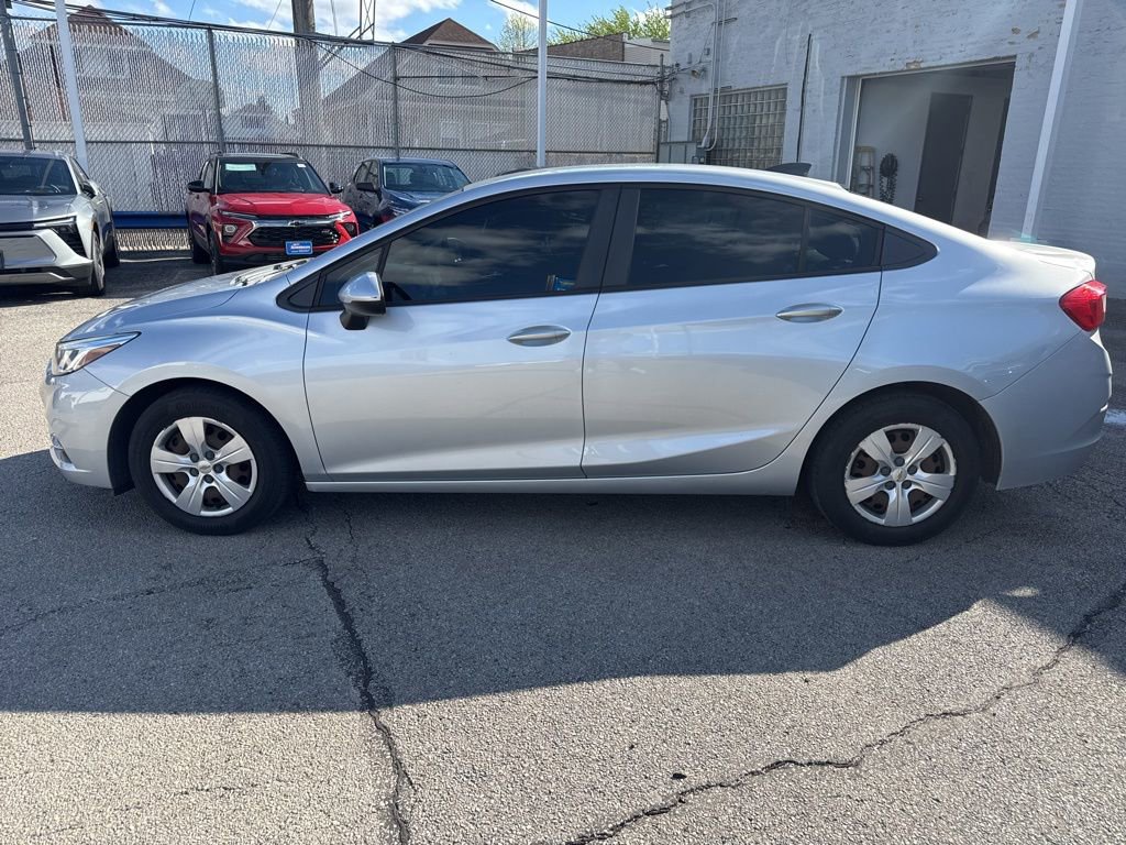 Used 2017 Chevrolet Cruze LS image 3