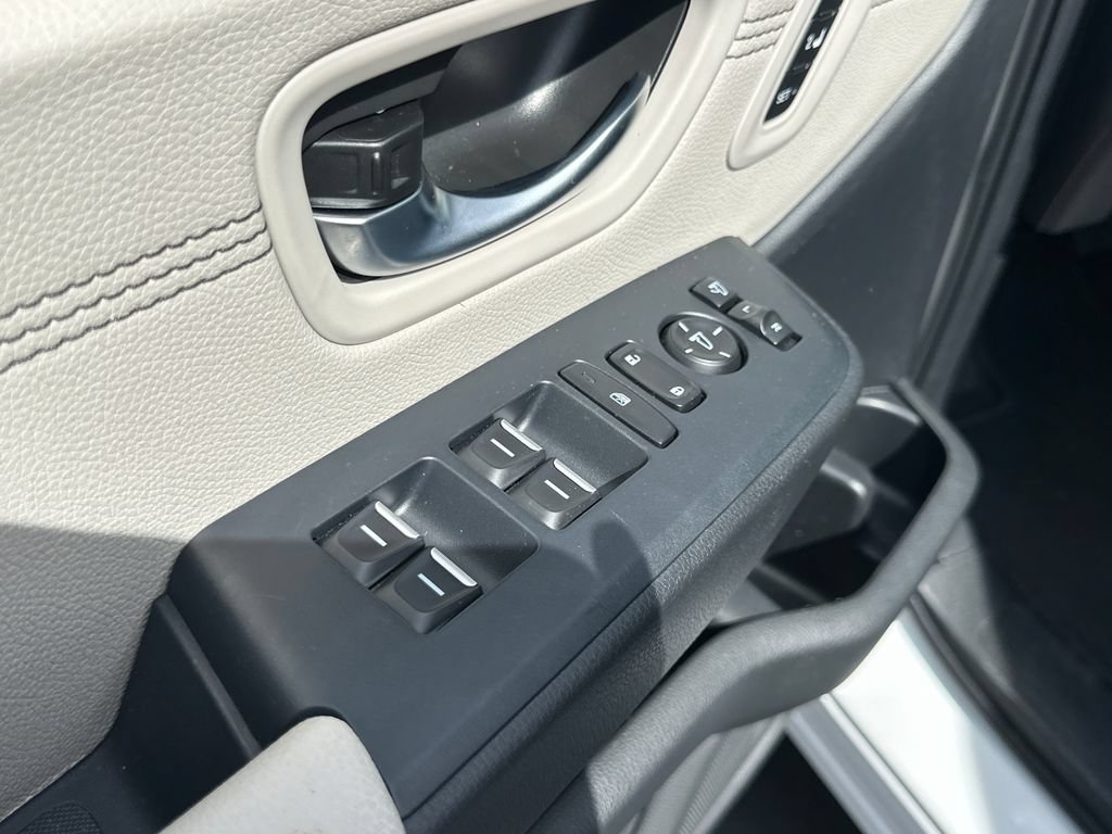 New 2026 Honda Pilot Touring image 11