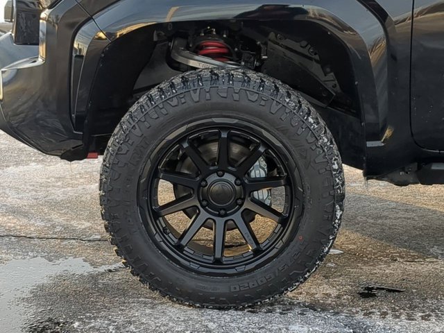 Used 2025 Toyota Tacoma SR5 image 7