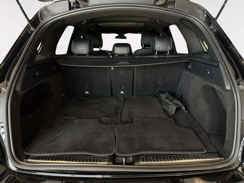 Used 2020 Mercedes-Benz GLC 300 4MATIC w/ Premium Package image 31