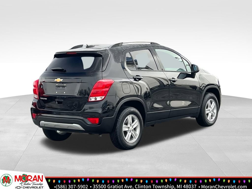 Certified 2022 Chevrolet Trax LT w/ LT Convenience Package image 5