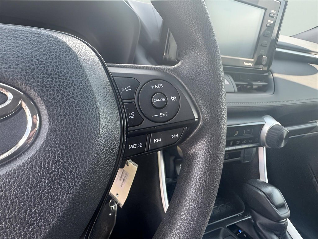 Used 2022 Toyota RAV4 LE image 34