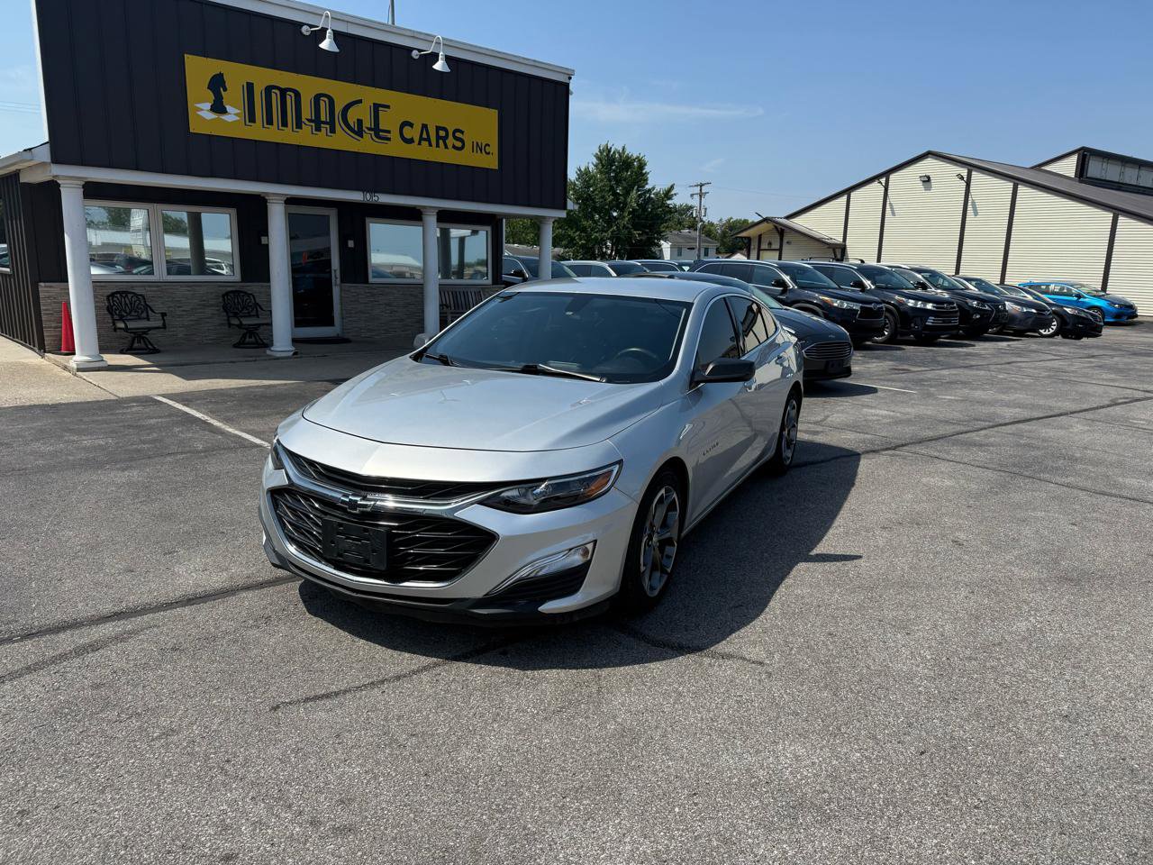 Used 2019 Chevrolet Malibu RS FWD image 2