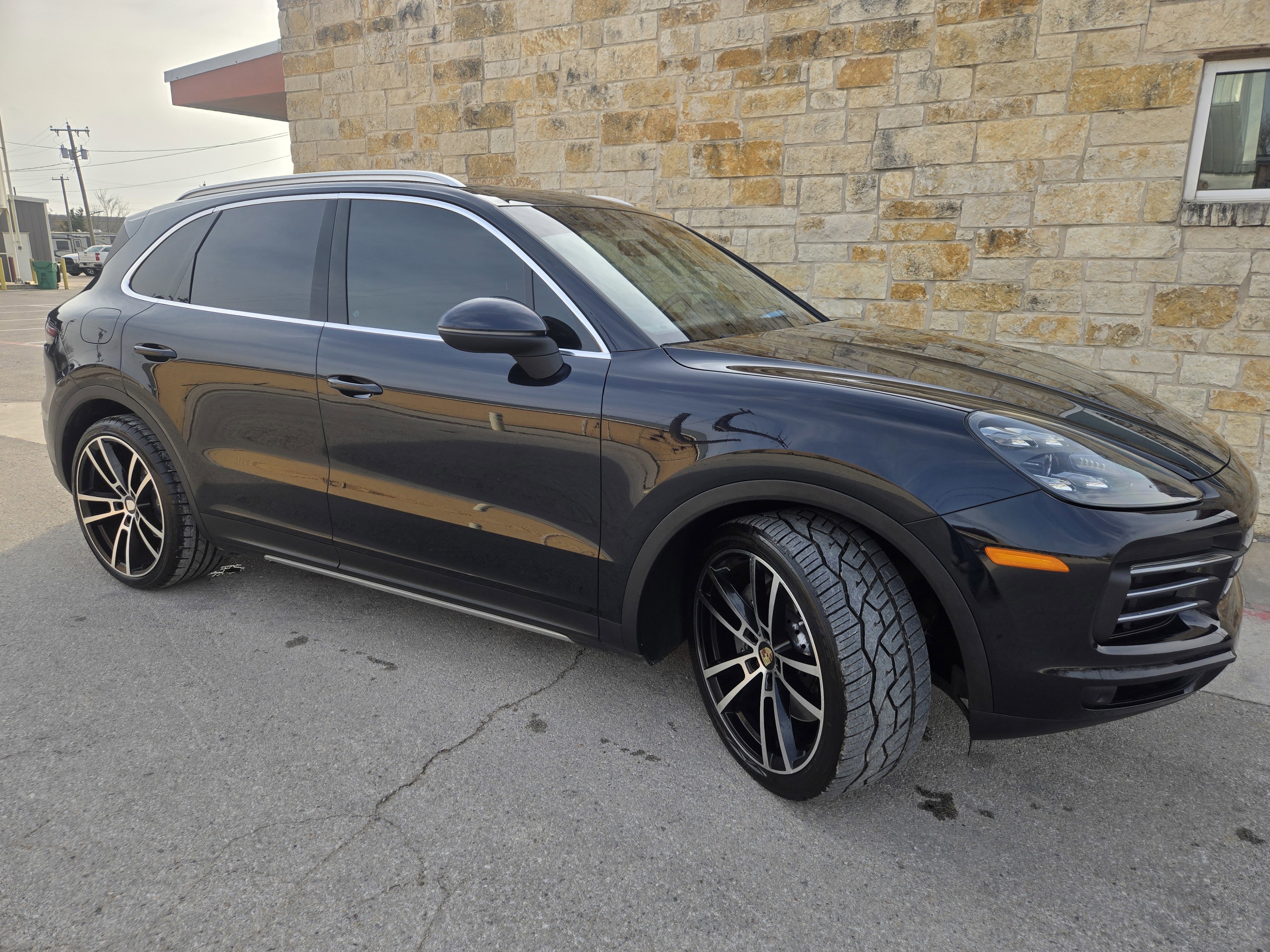 Used 2020 Porsche Cayenne S image 18