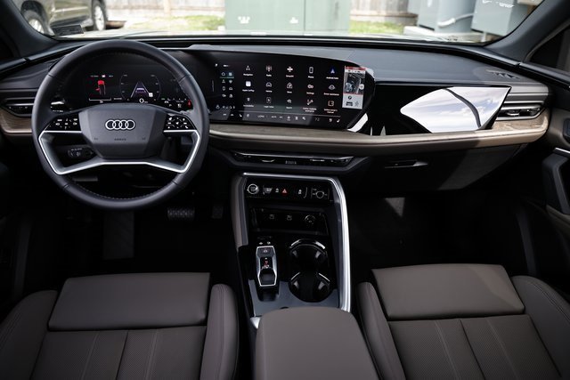 New 2025 Audi Q5 Premium Plus image 25
