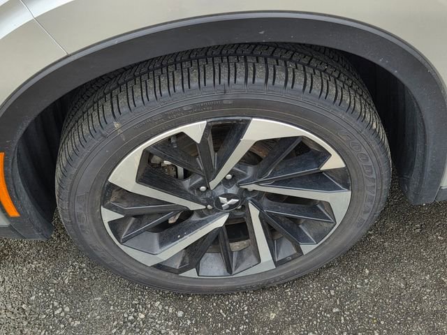 Used 2024 Mitsubishi Outlander SE image 8