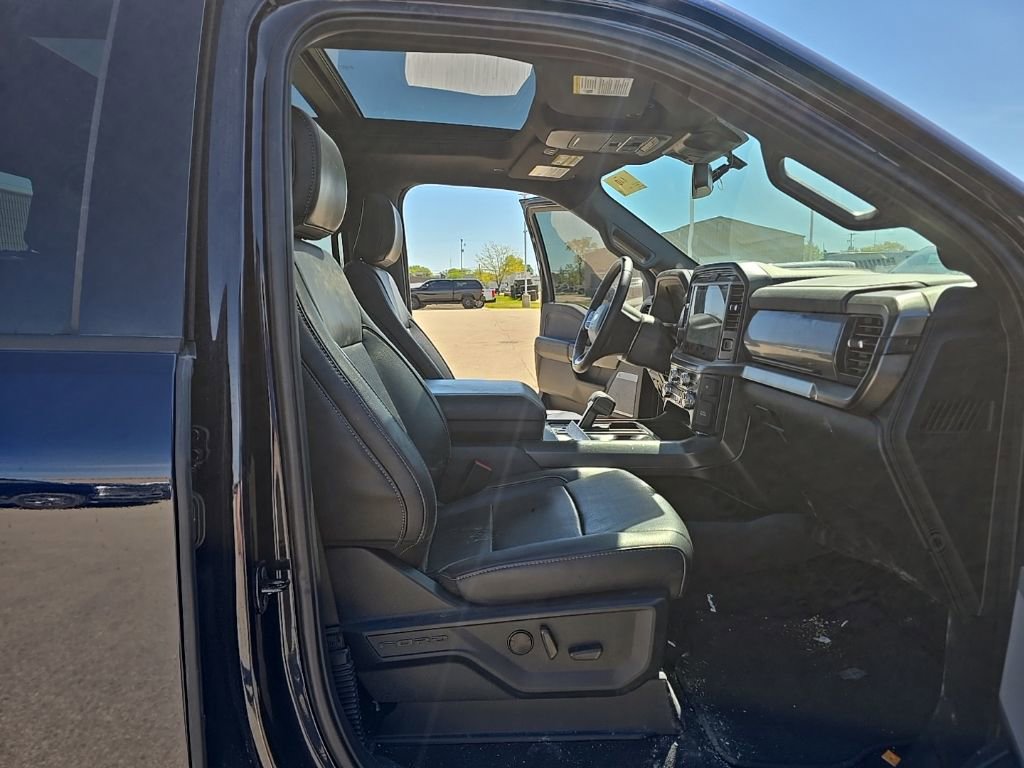 Used 2025 Ford F150 Lariat AWD/4WD image 17