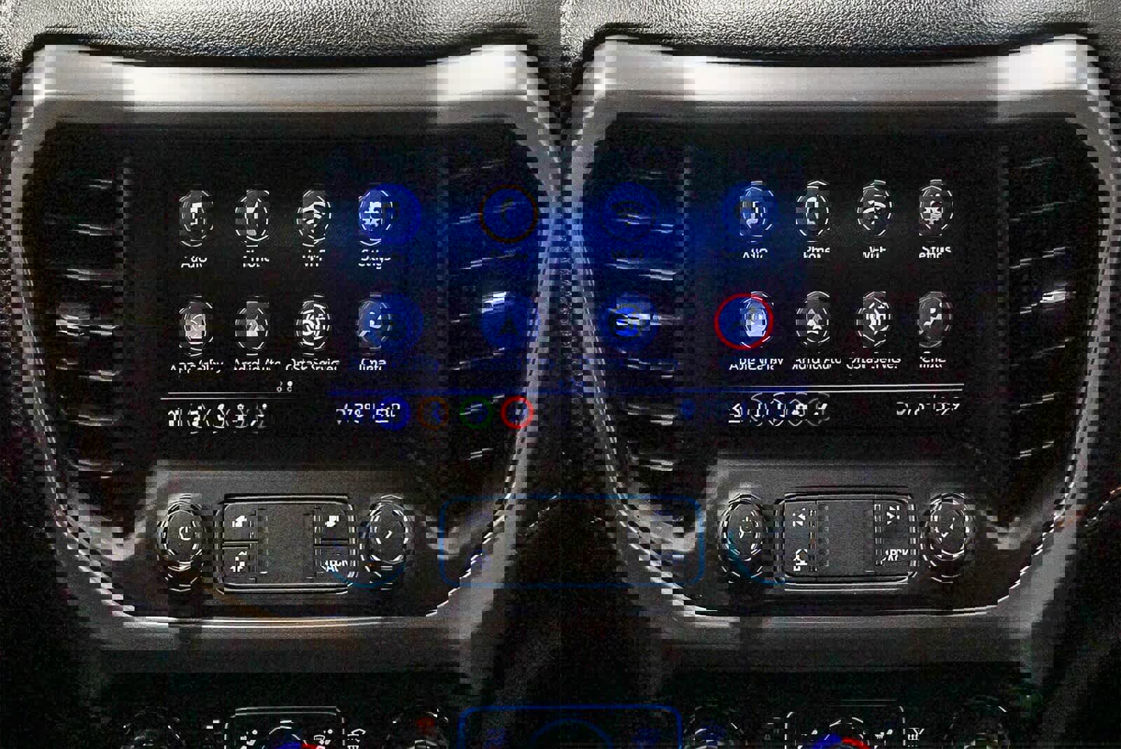 Used 2020 GMC Acadia AT4 image 13