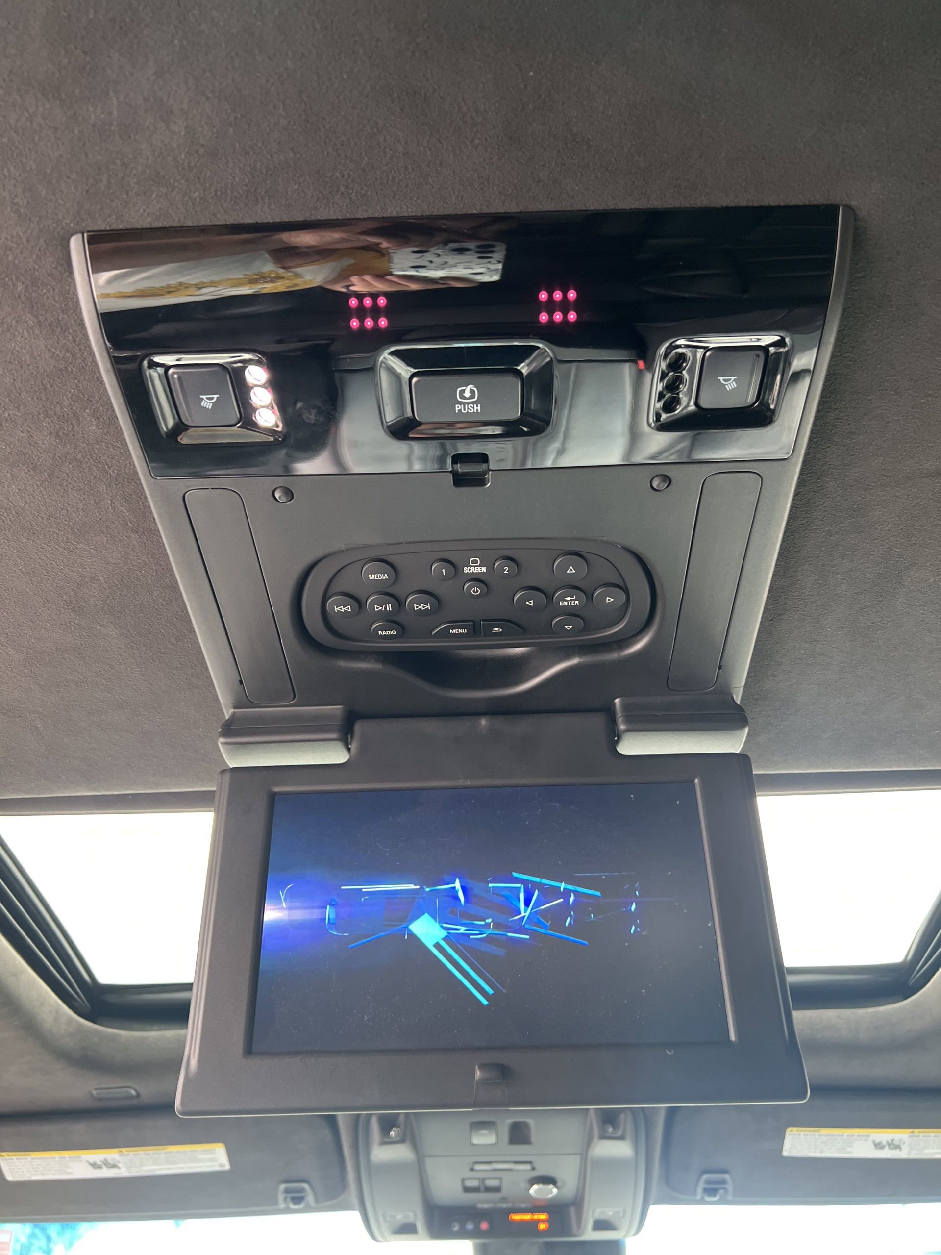 Used 2017 Cadillac Escalade Platinum AWD/4WD image 25