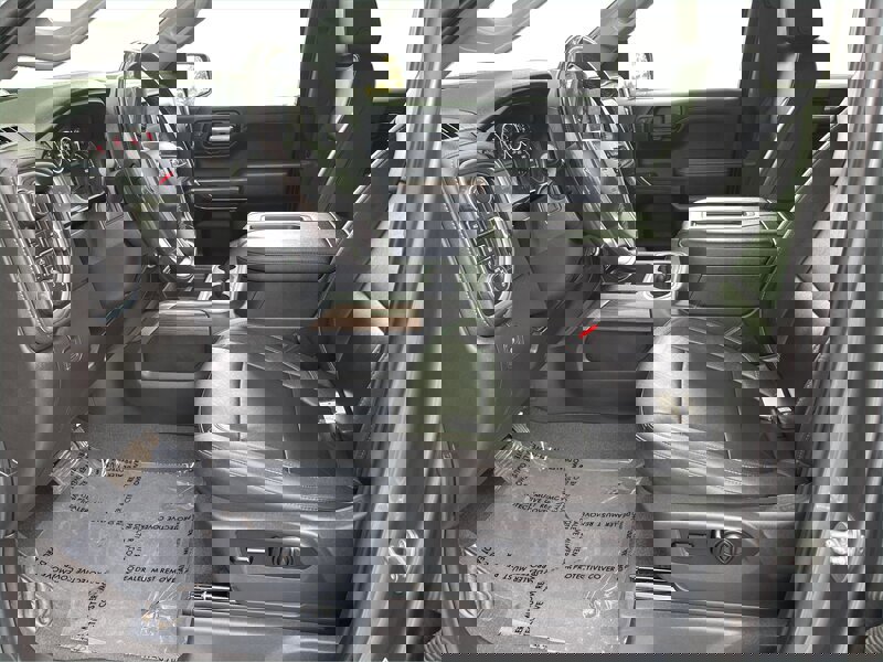 Used 2021 Chevrolet Silverado 1500 LT Trail Boss w/ Convenience Package II image 10