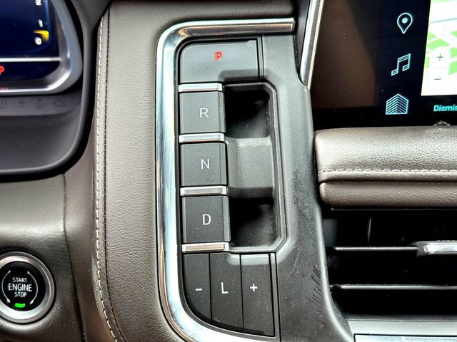 Used 2022 Chevrolet Suburban Z71 w/ Luxury Package image 18