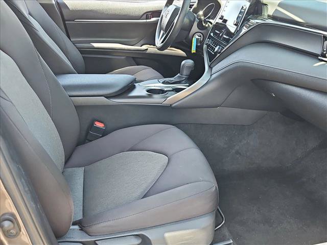 Used 2021 Toyota Camry LE w/ Carpet Mat Package (TMS) FWD image 26