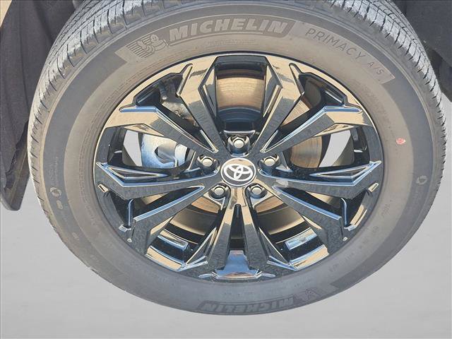 Used 2024 Toyota RAV4 XSE AWD/4WD image 23