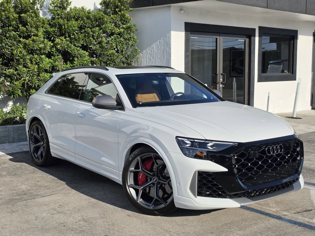 Used 2025 Audi RS Q8 performance