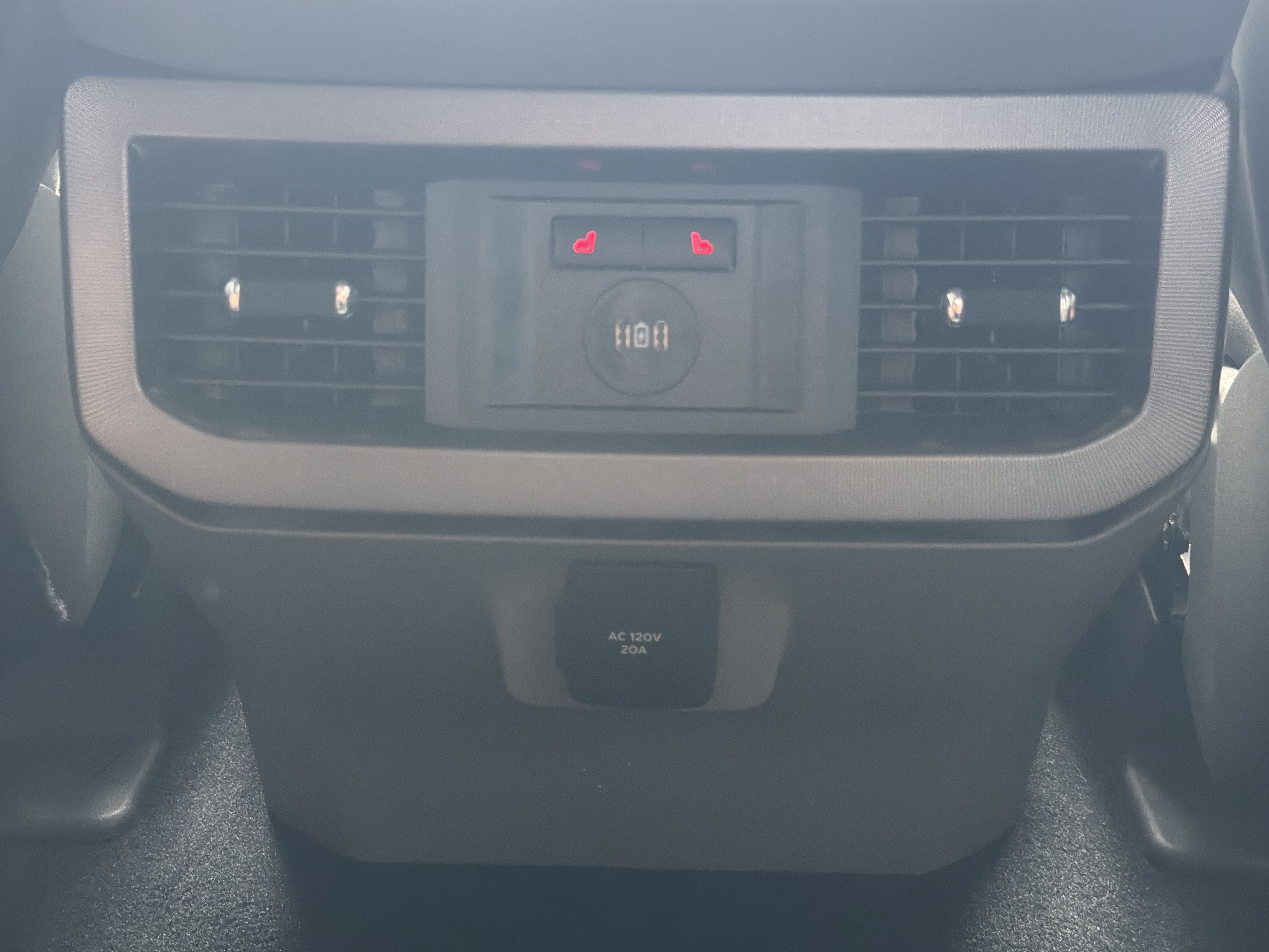 Used 2025 Ford F450 Platinum w/ Platinum Plus Package image 28