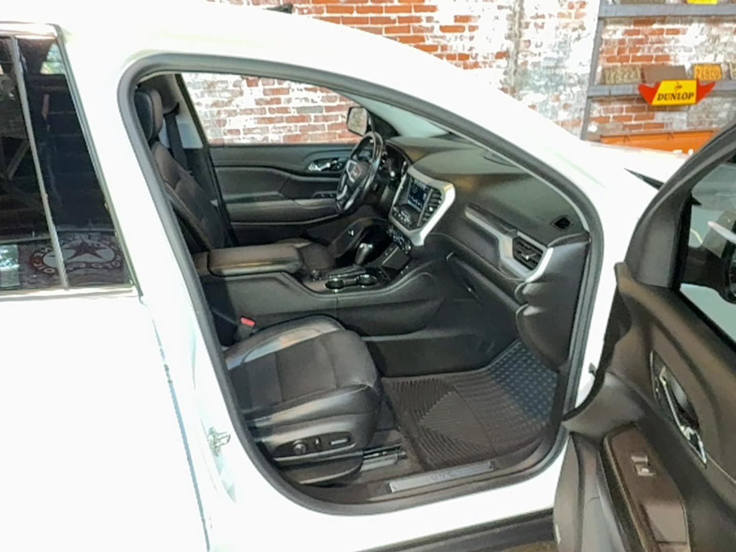 Used 2019 GMC Acadia SLT w/ LPO, Black Accent Package AWD/4WD image 97