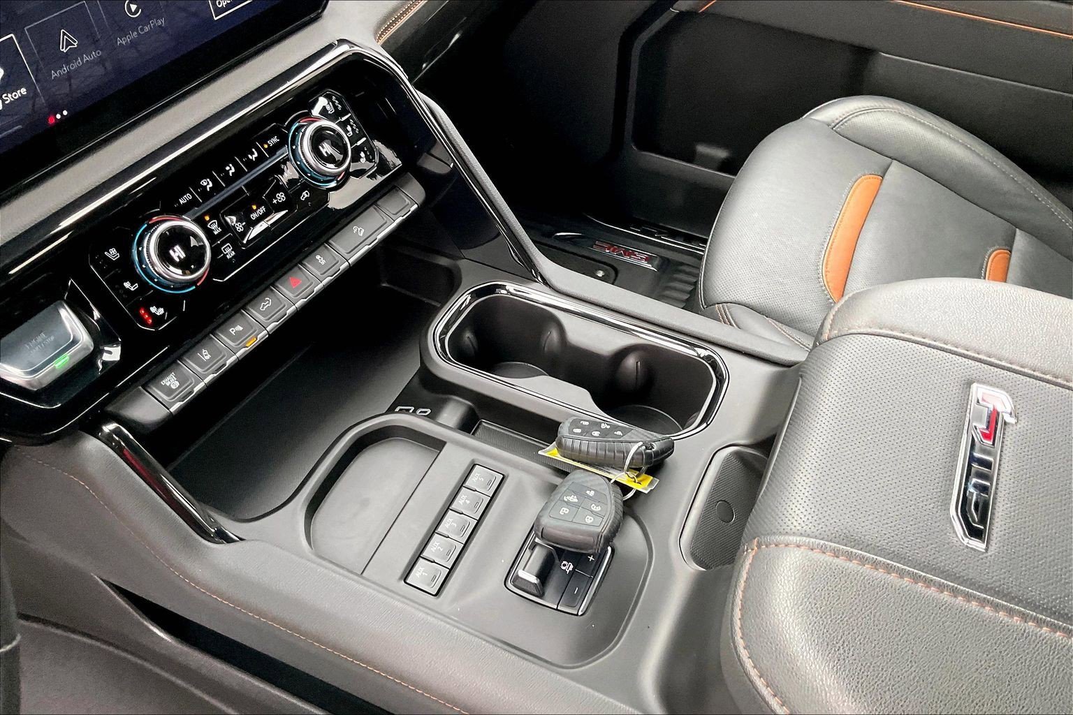 Used 2025 GMC Sierra 3500 AT4 w/ AT4 Premium Plus Package image 17