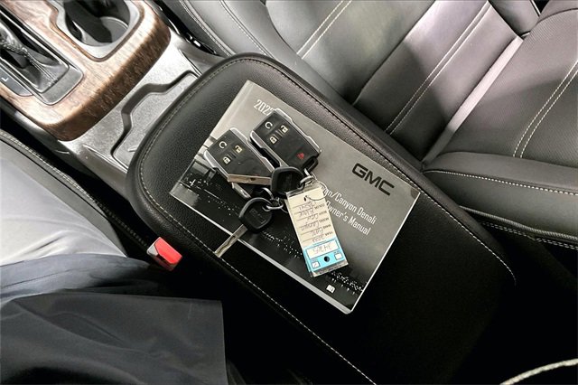 Used 2022 GMC Canyon Denali image 37