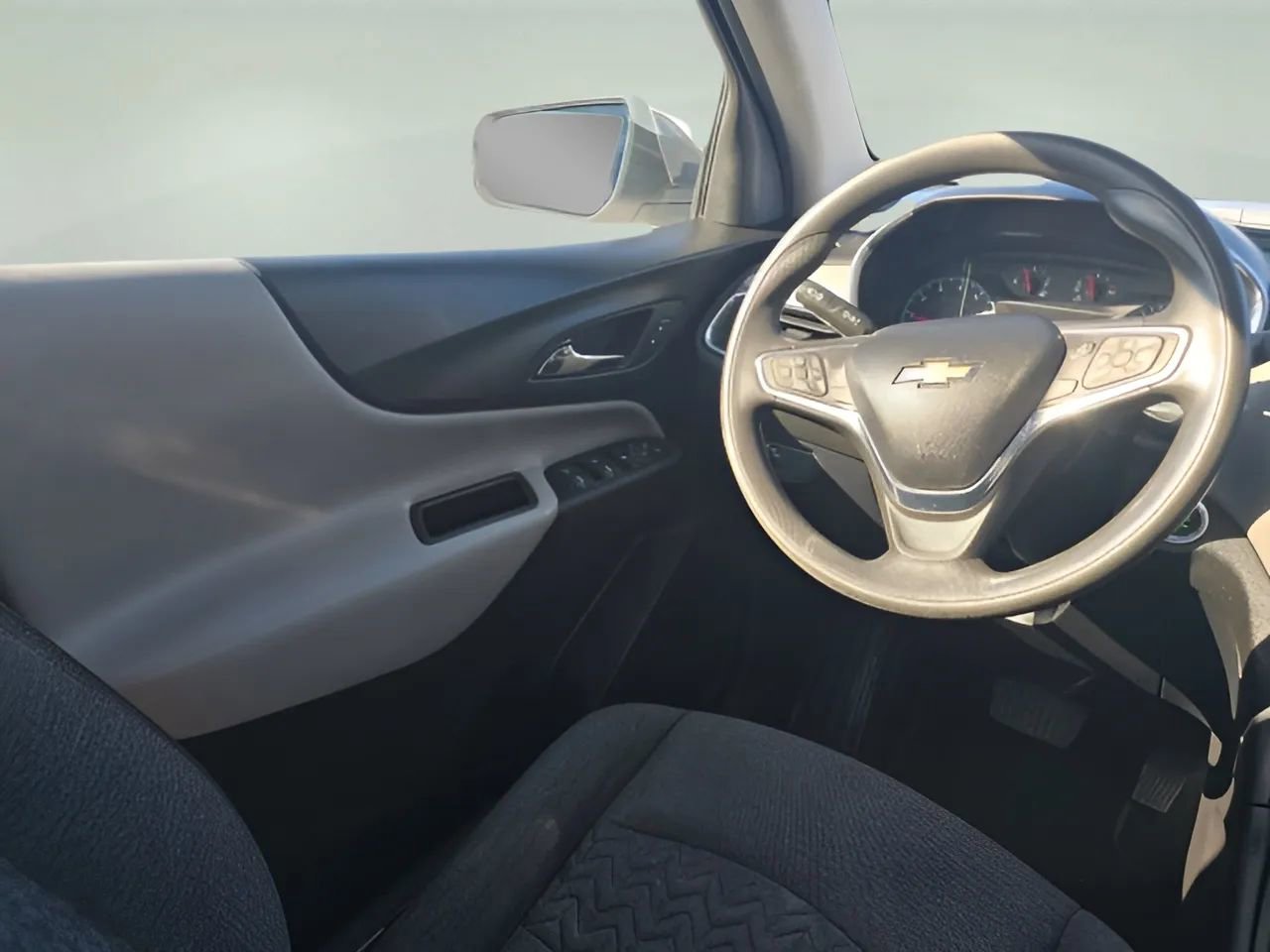 Used 2019 Chevrolet Equinox LS image 15