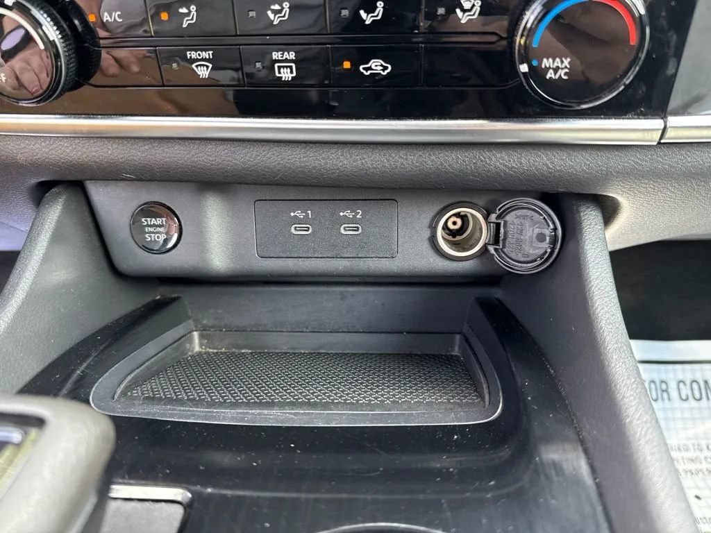 Used 2024 Nissan Rogue S FWD image 24