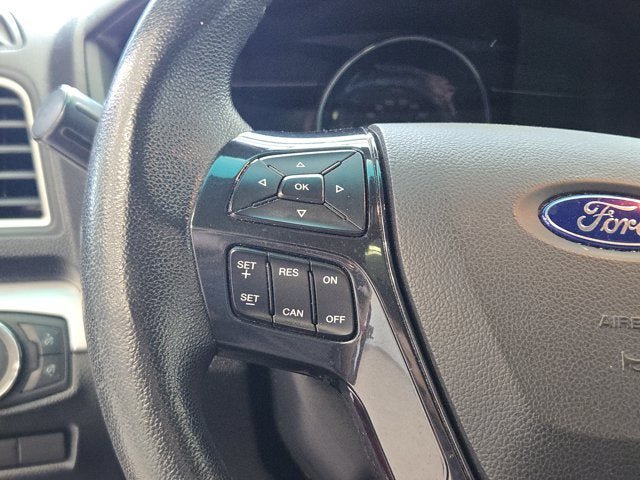 Used 2017 Ford Explorer XLT w/ Equipment Group 202A AWD/4WD image 29